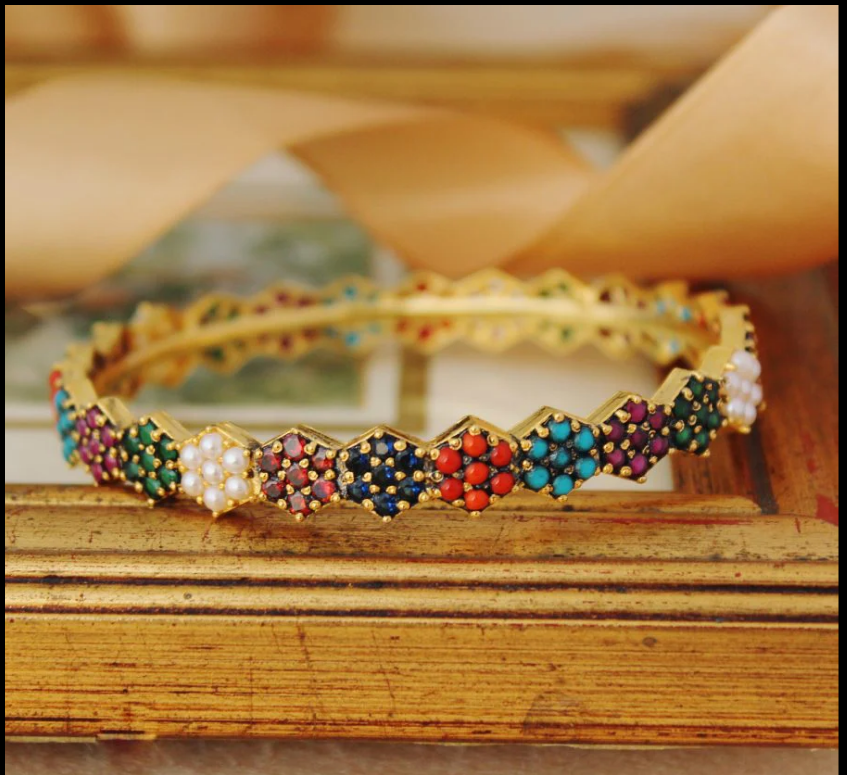 Zircon Flower Single Bangle