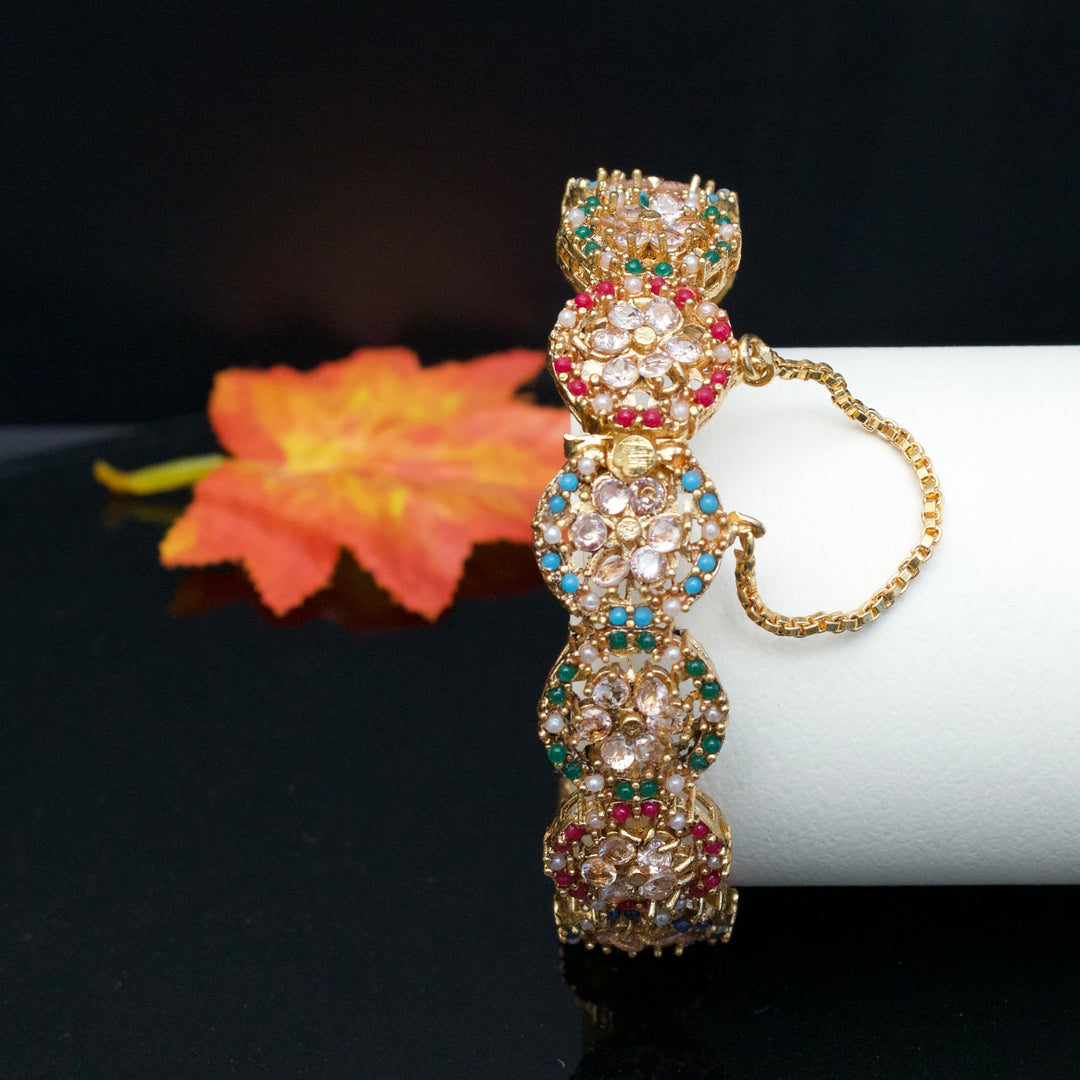 Single Lavish Naurattan Bangle
