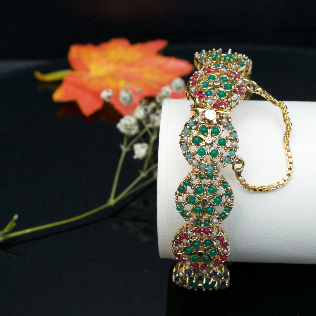 Single Lavish Naurattan Bangle