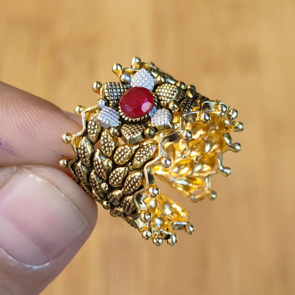 Curated Ring