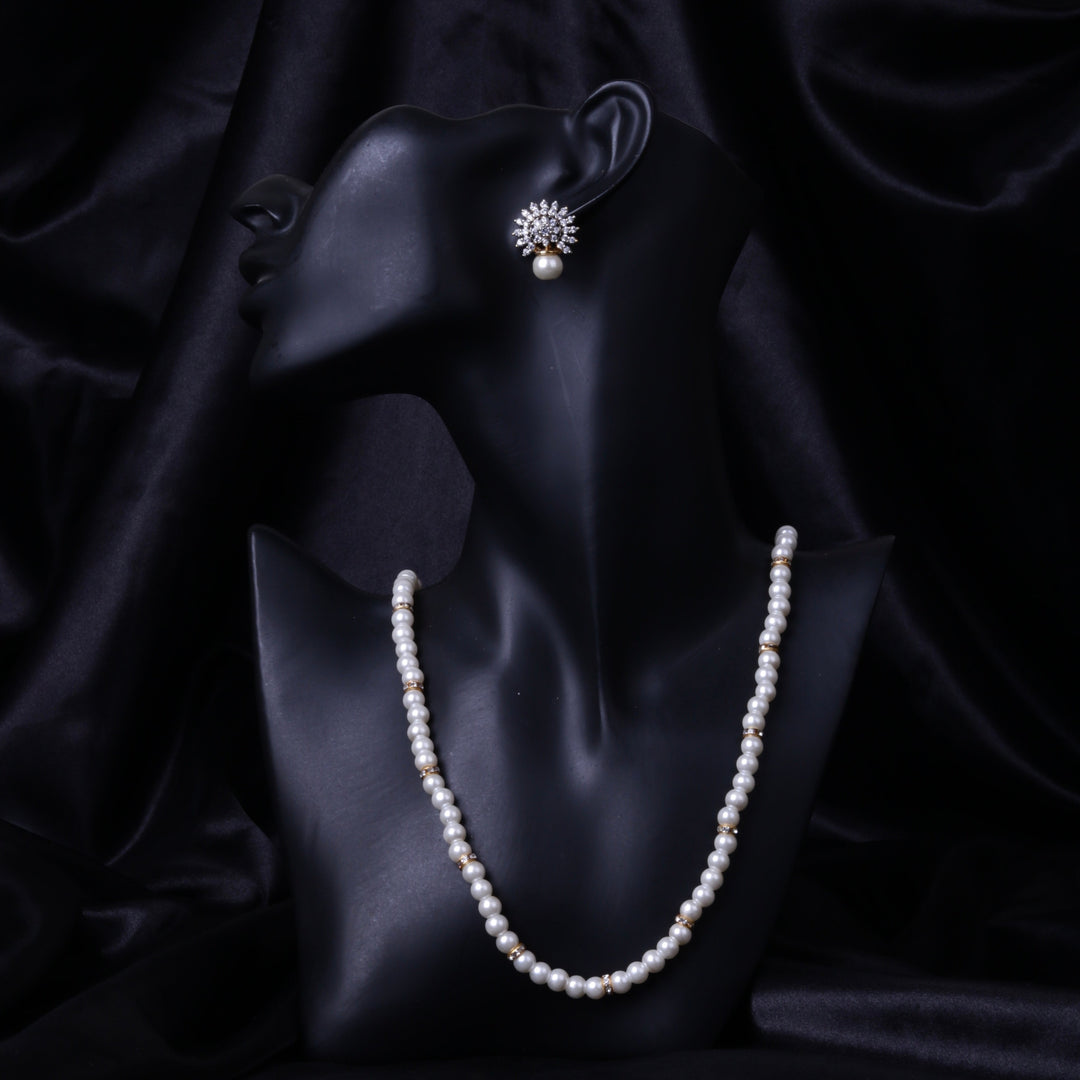 Zarkoon Jarao Tops With Pearl Mala Necklace Set