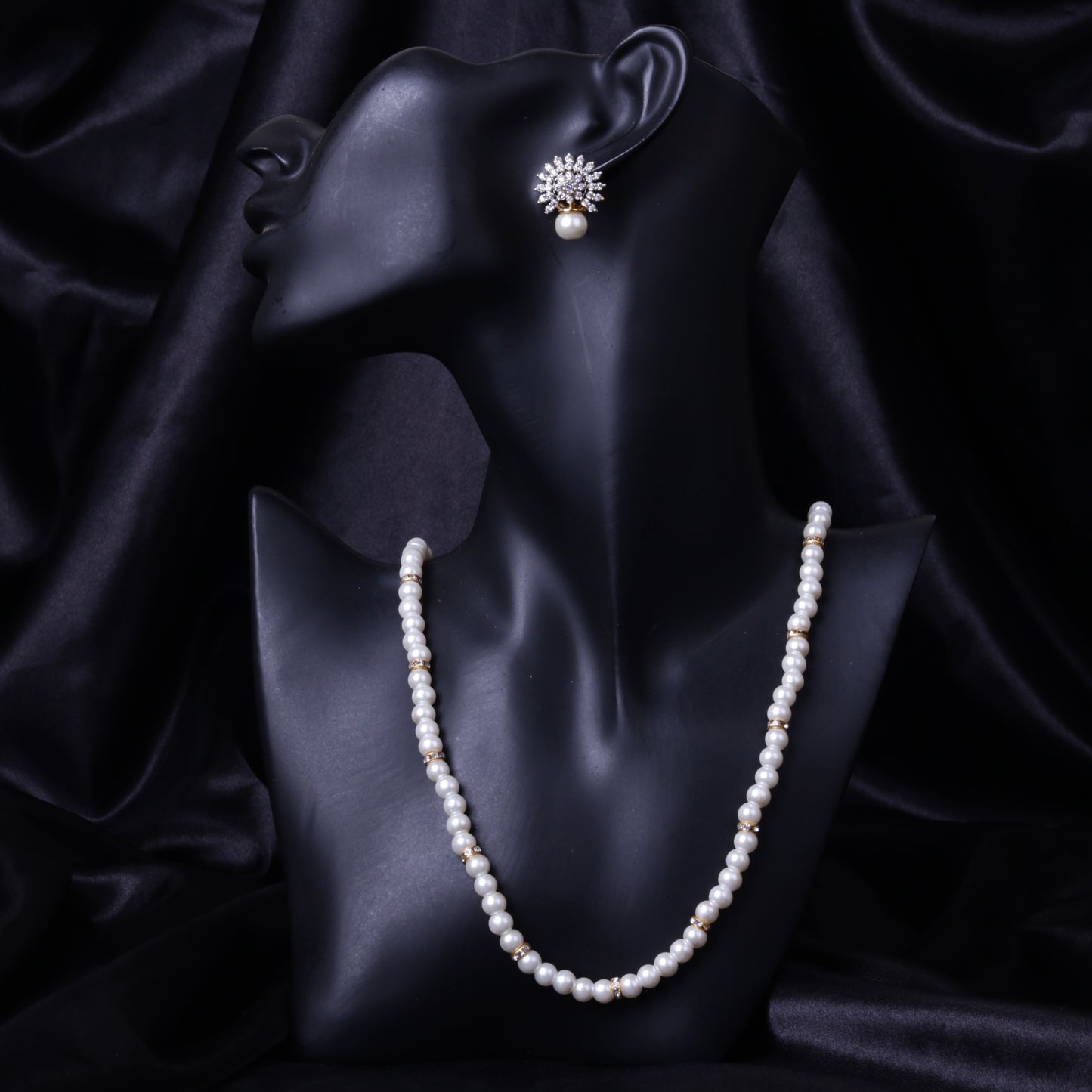 Zarkoon Jarao Tops With Pearl Mala Necklace Set