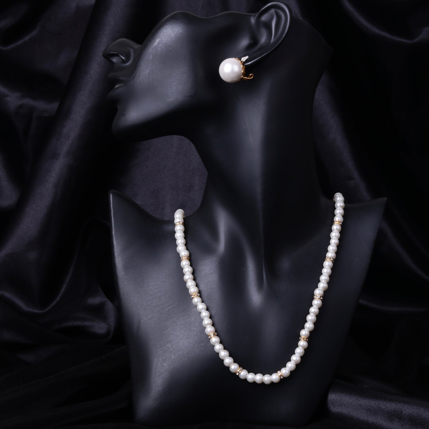 Mother of Pearl With Mala Necklace