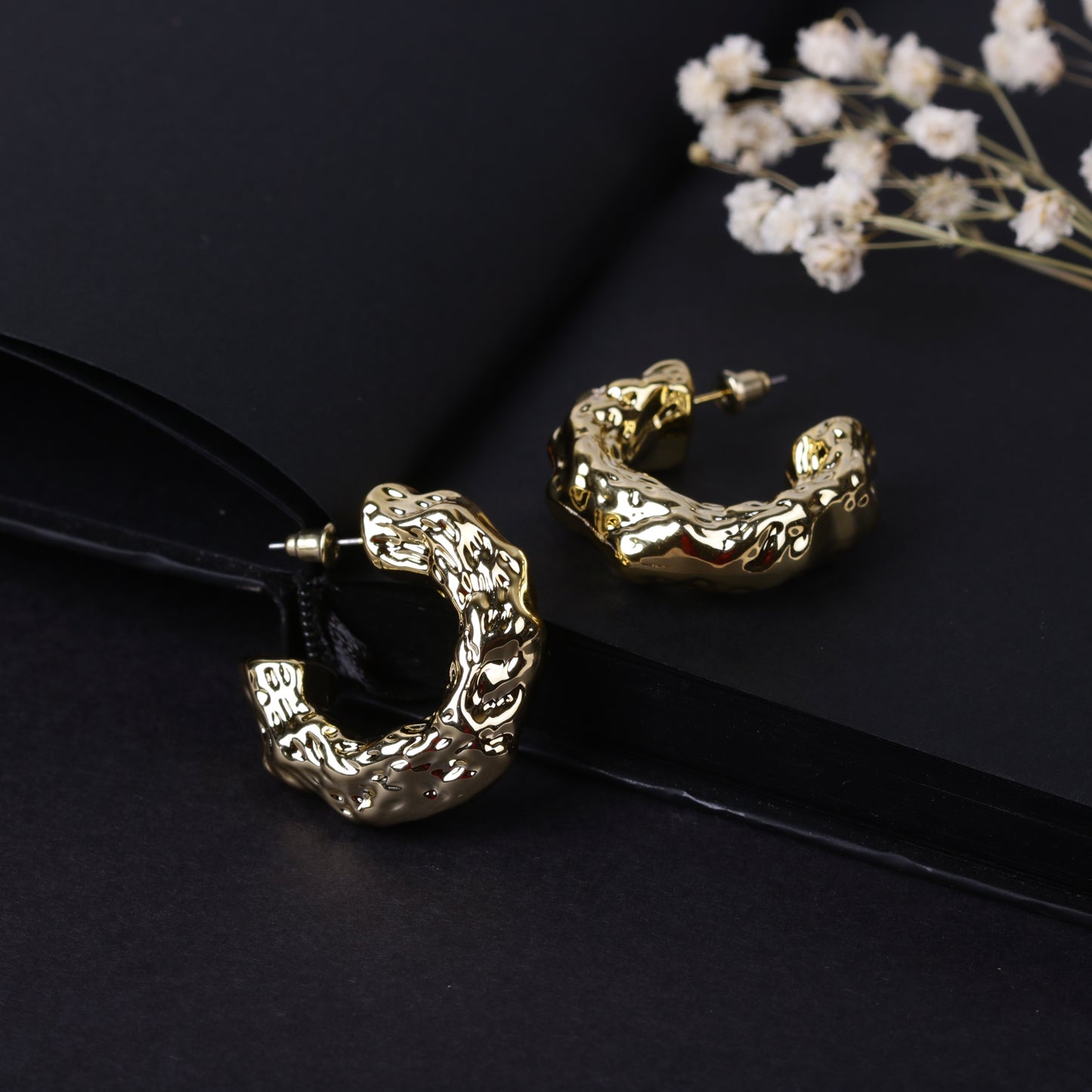 Wrinkled Shaped Earring