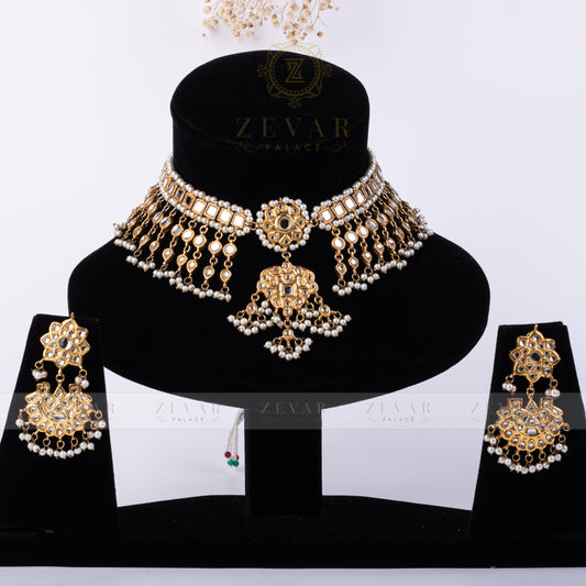 Stunning Kundan Set - 019