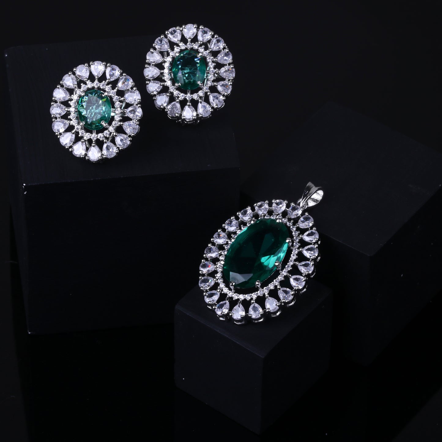 Mystique Silver Set