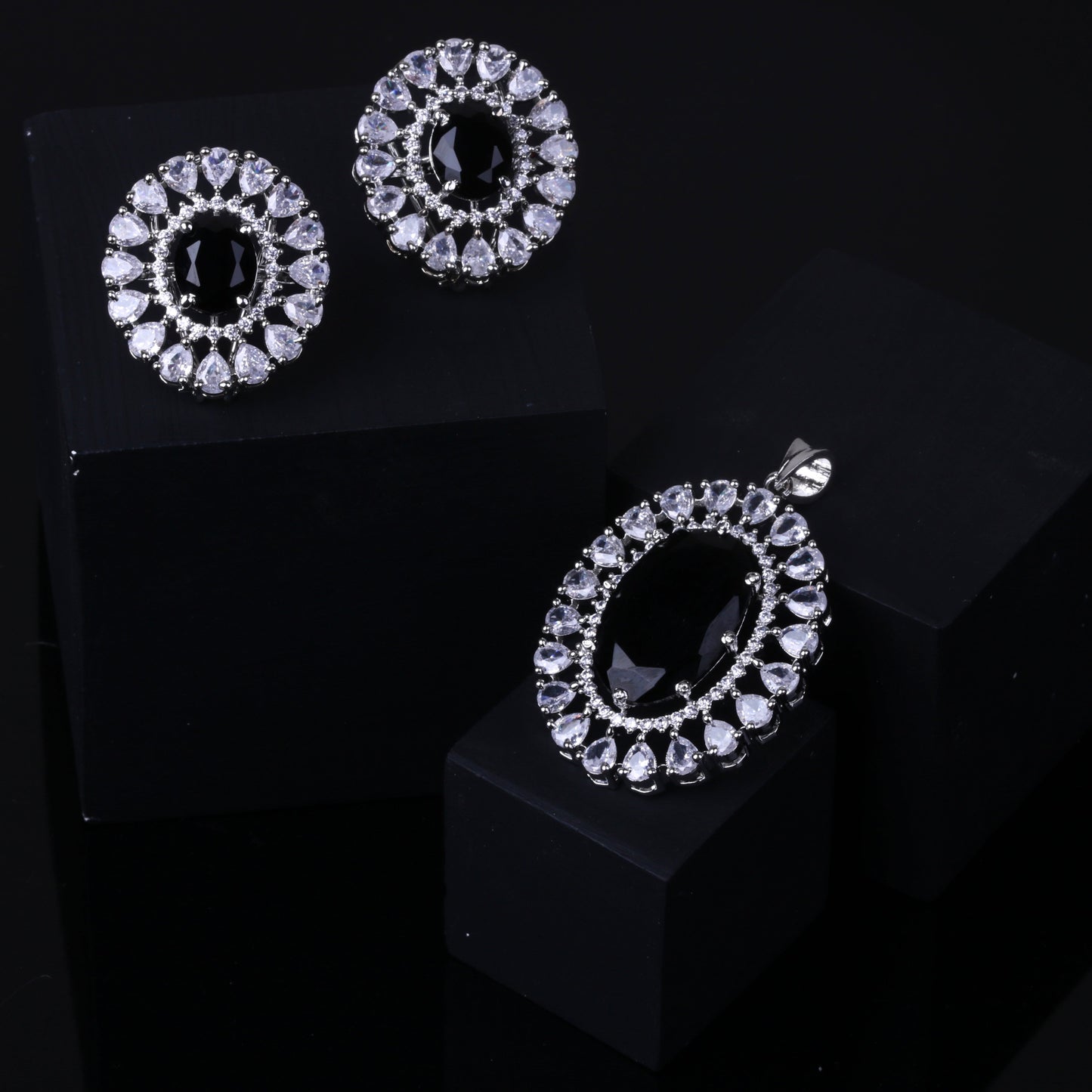 Mystique Silver Set