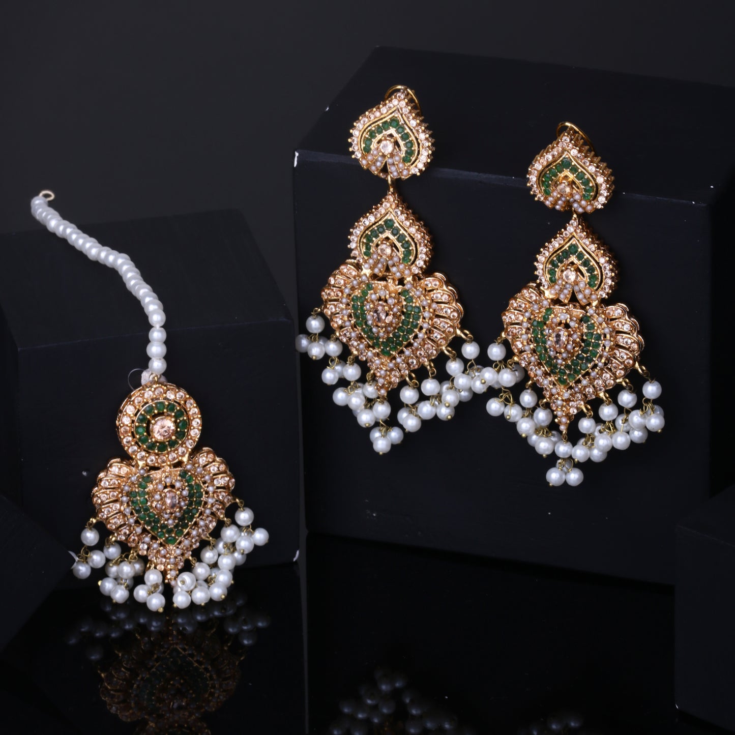 Lavish Earring & Teeka