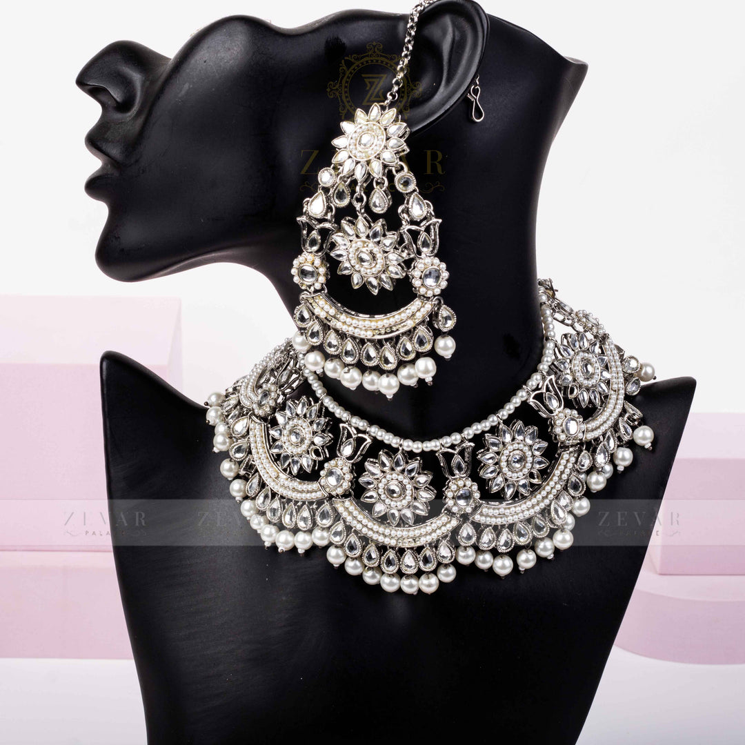 Stunning Kundan Set - 036