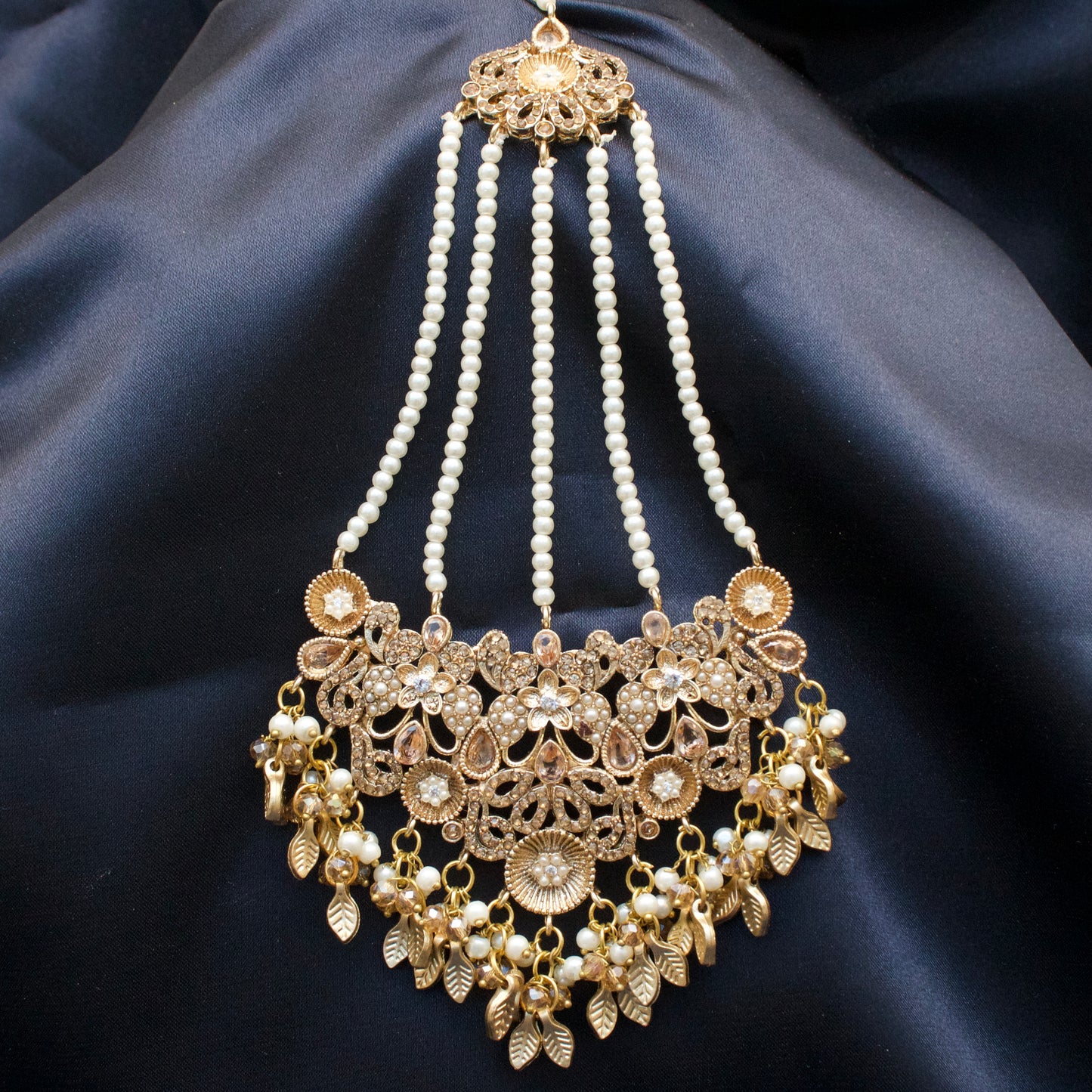 Traditional Kundan Necklace Set