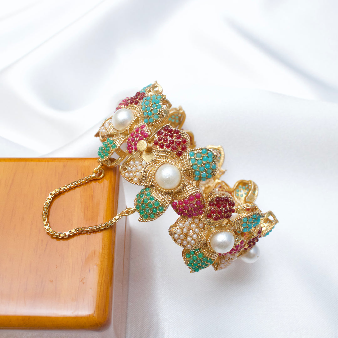Single Pearl Naurattan Bangle