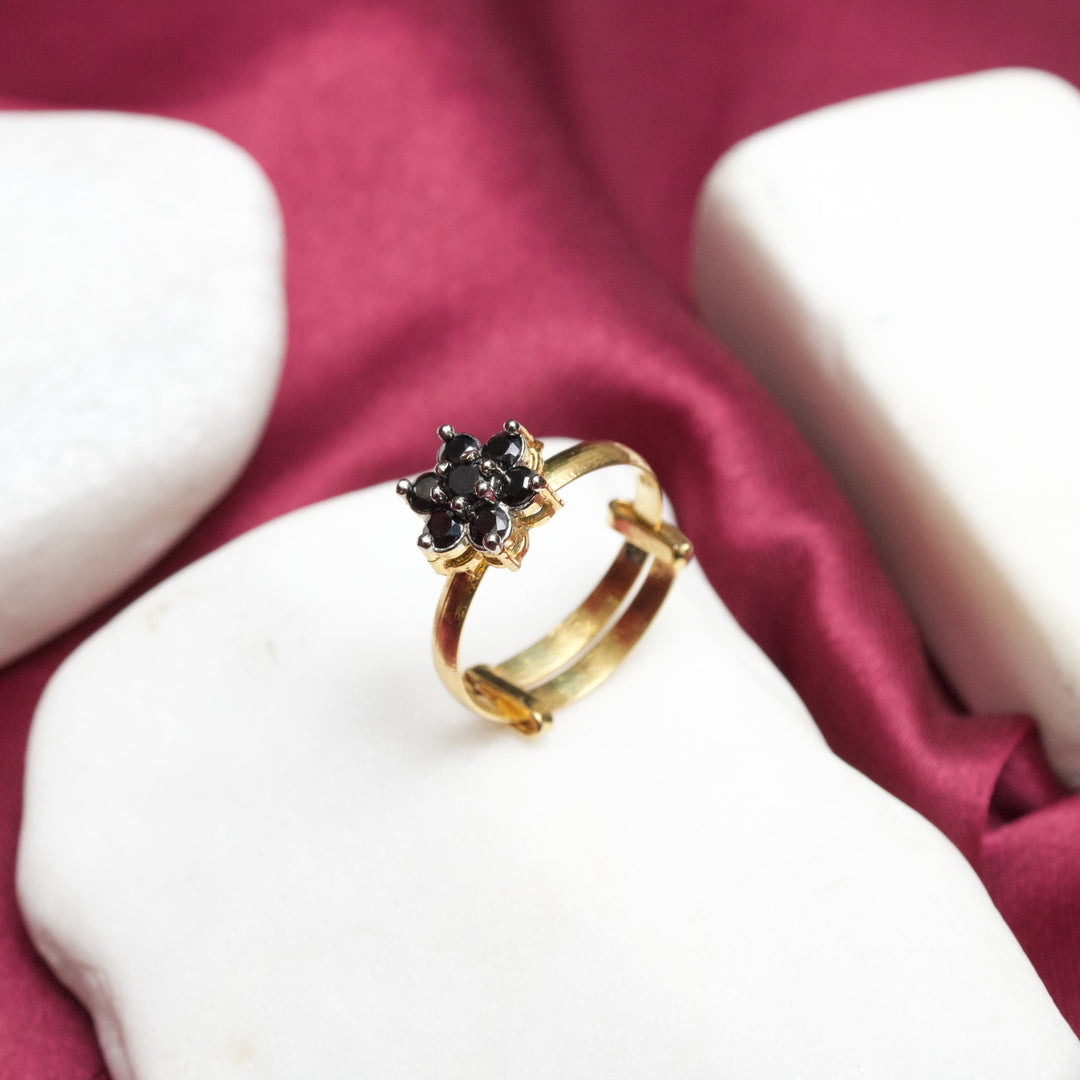 Zircoon Flowers Ring