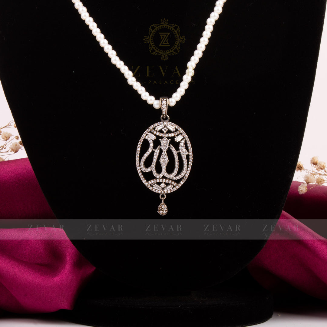 Calligraphy Pendant 048
