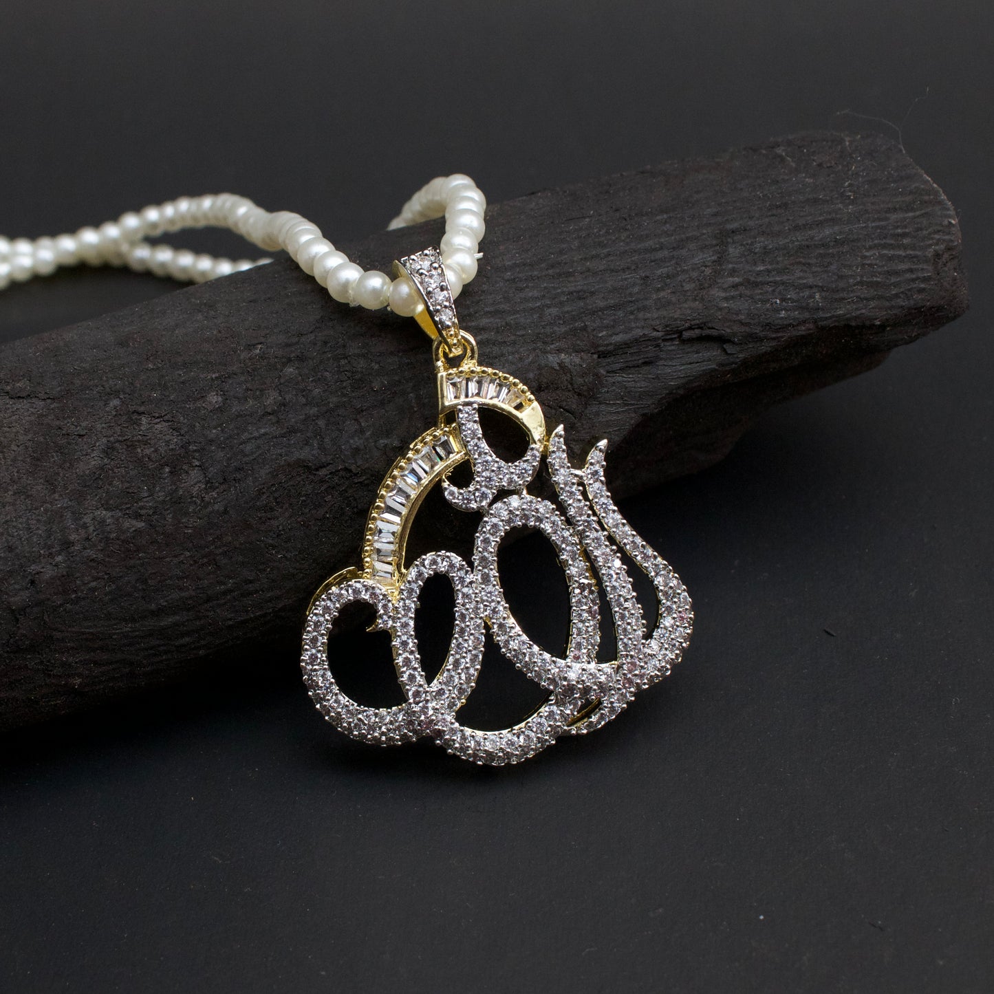 Calligraphy Pendant - 002