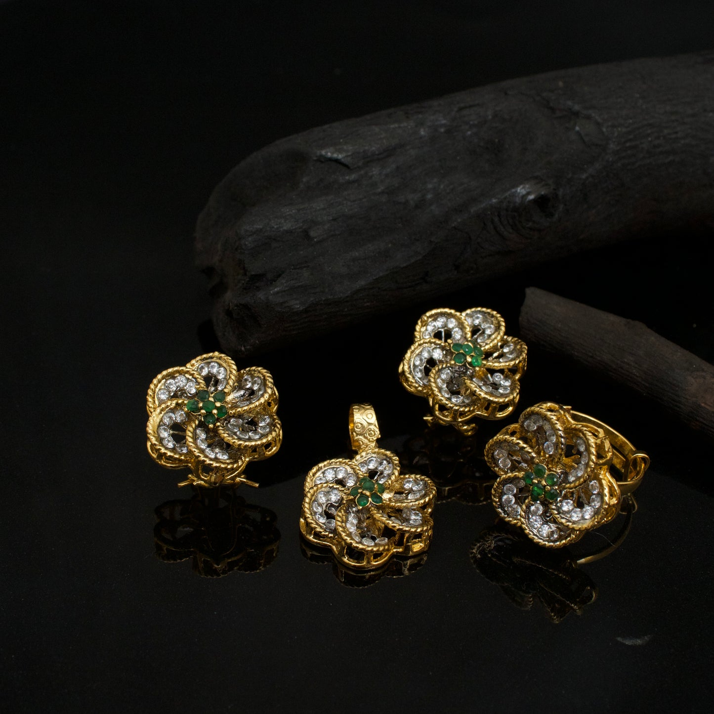Synthetic Gold Locket Set