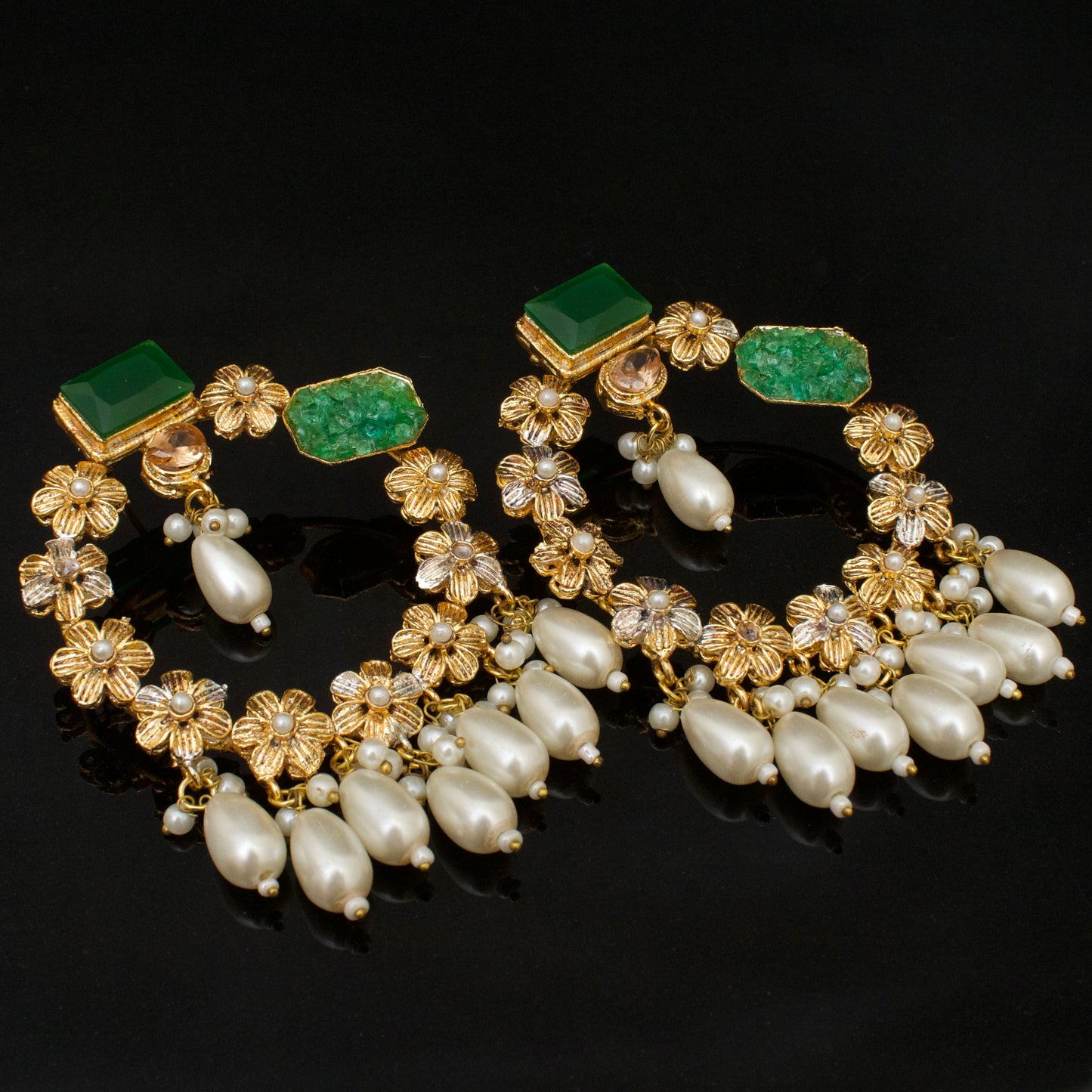 FLOURISH PEARL EARRING
