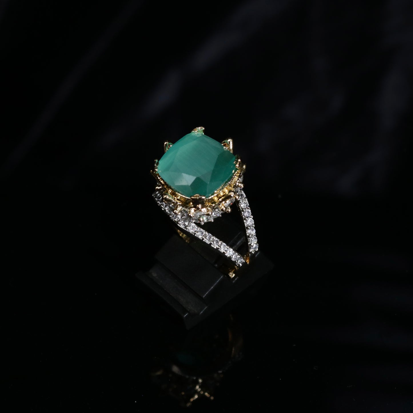 Diamonds Crystals Ring