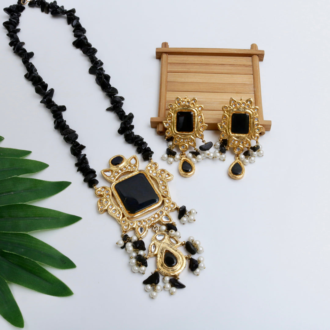 Exquisite Mala Necklace Set