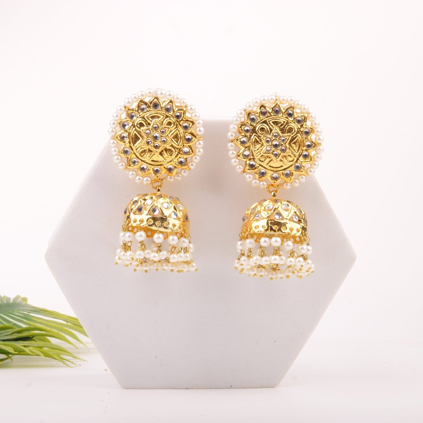 Stunning Laak Kundan Jhumka