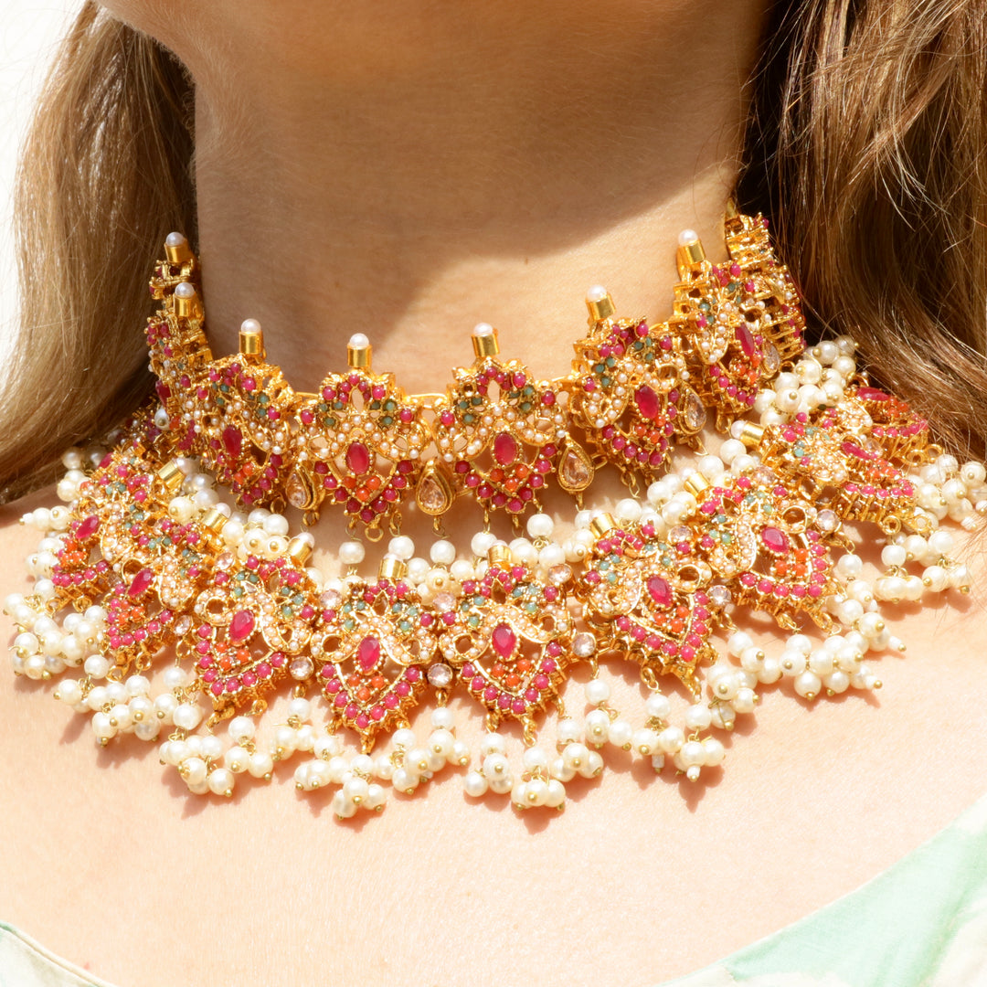 Elegant Naurattan Set