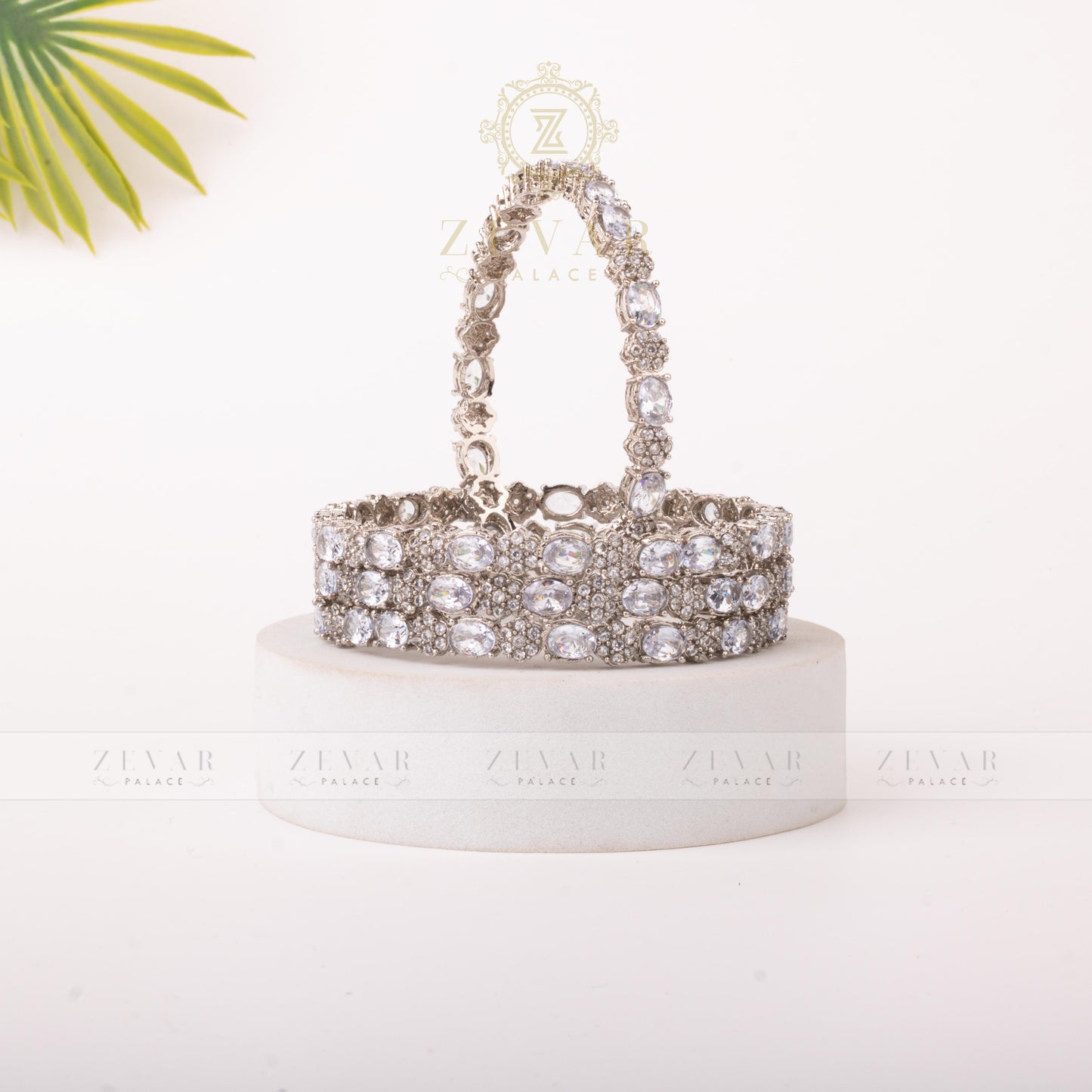Zircons Bangle 05