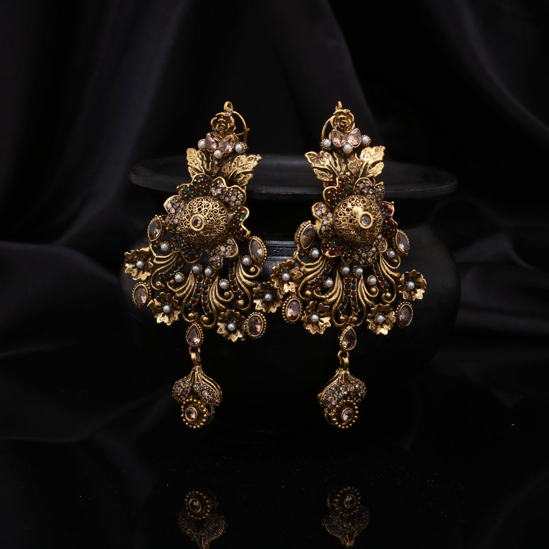Kairi Zirconia with Crystal Earing 02