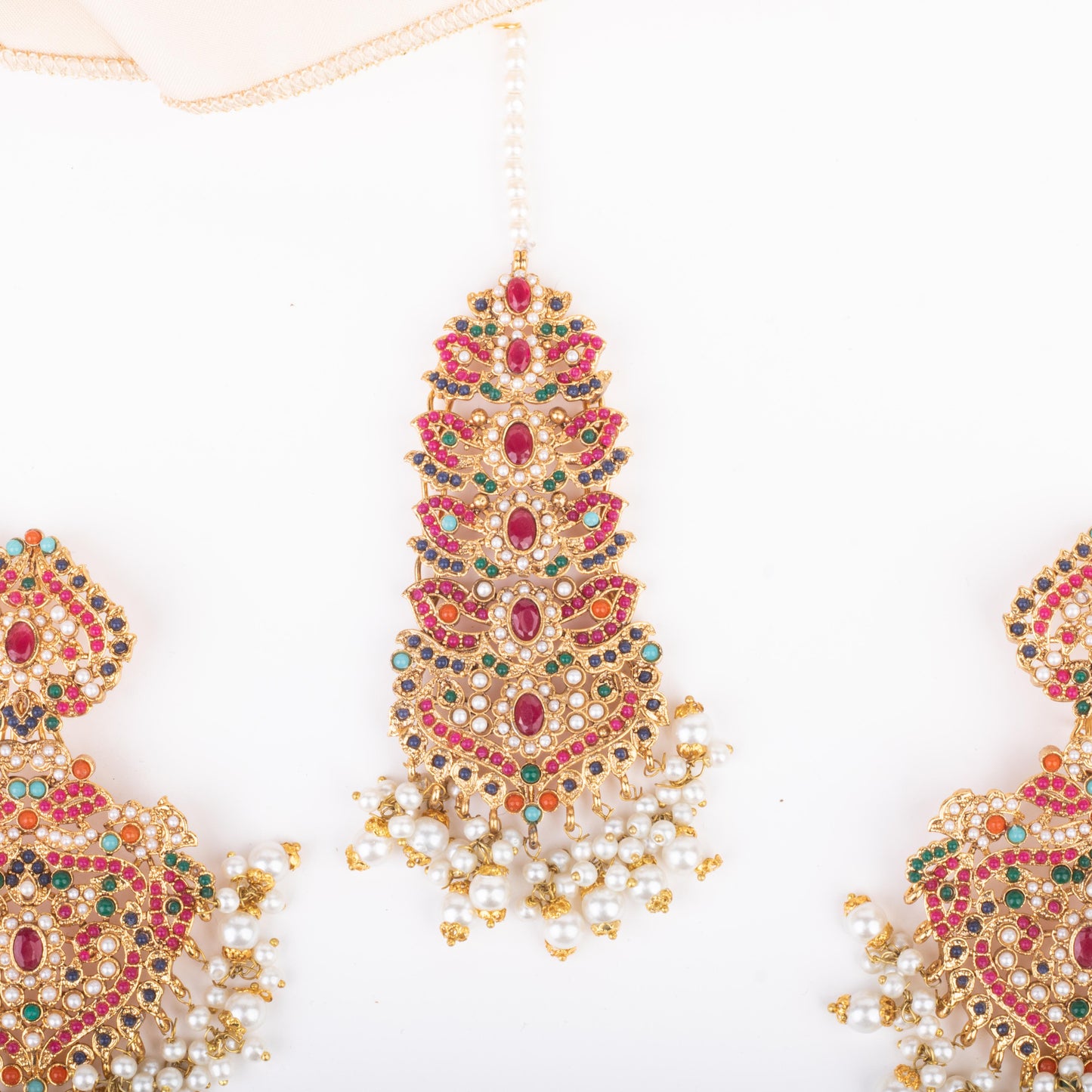 Rang-e-Bahar Earing & Teeka Ruby