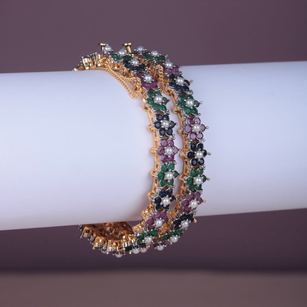 Premium Zircon Flower Bangle