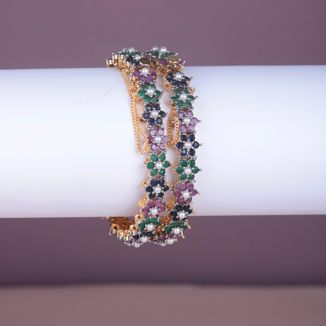 Premium Zircon Flower Bangle