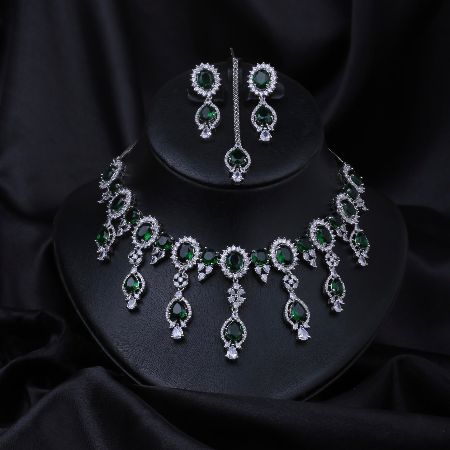 Celestial Charm Set Green 31