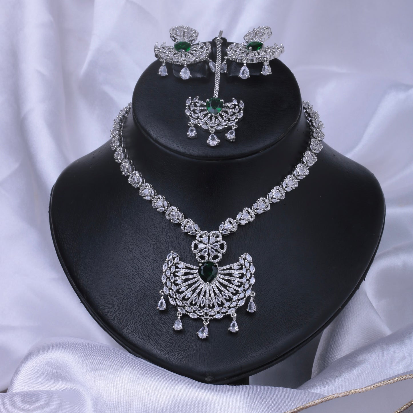 Celestial Charm Set Green 40