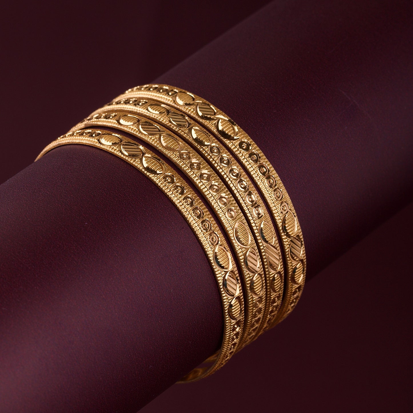 Fine Gold Bangles 02 (2.4 Size)