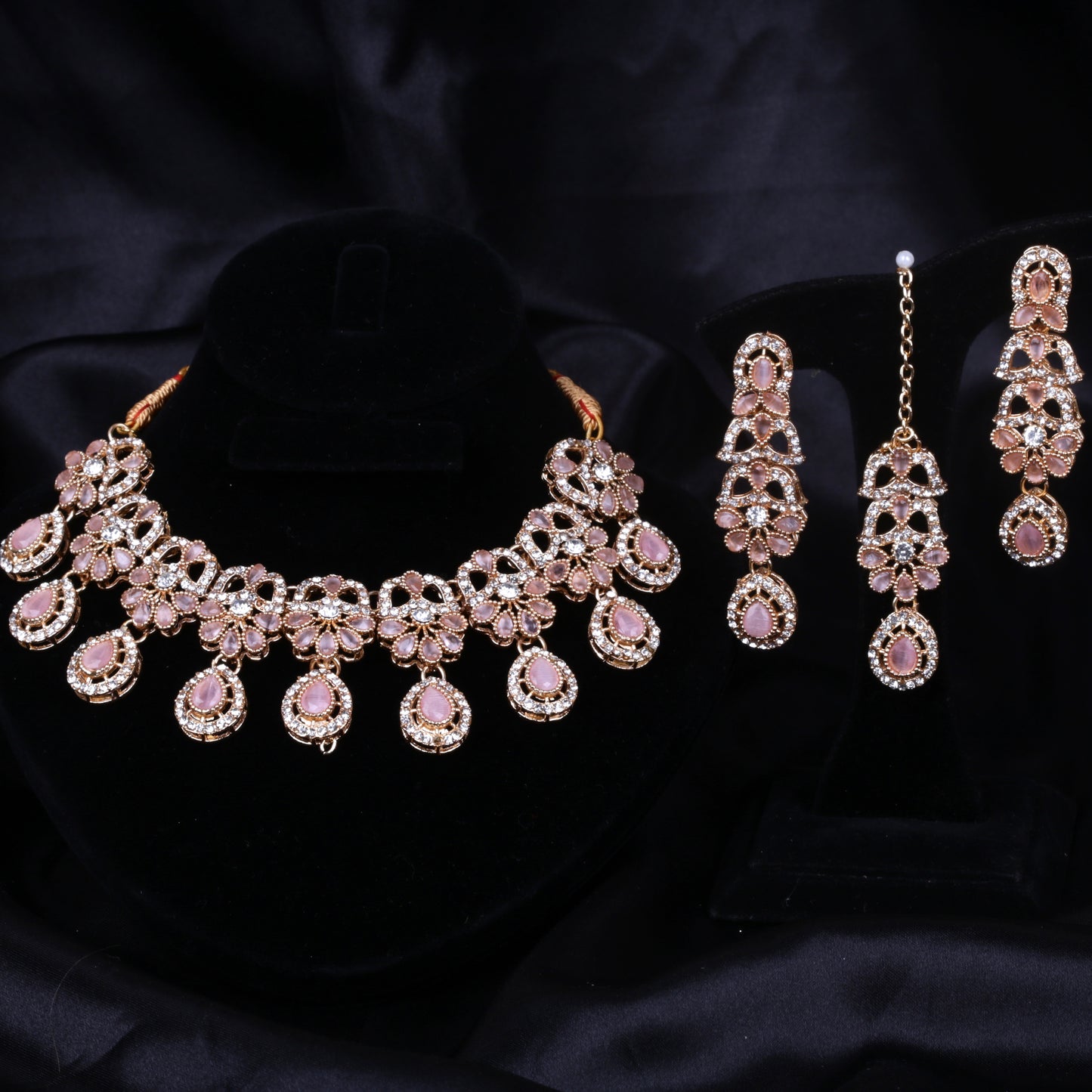 Radiant Elegance Golden Set