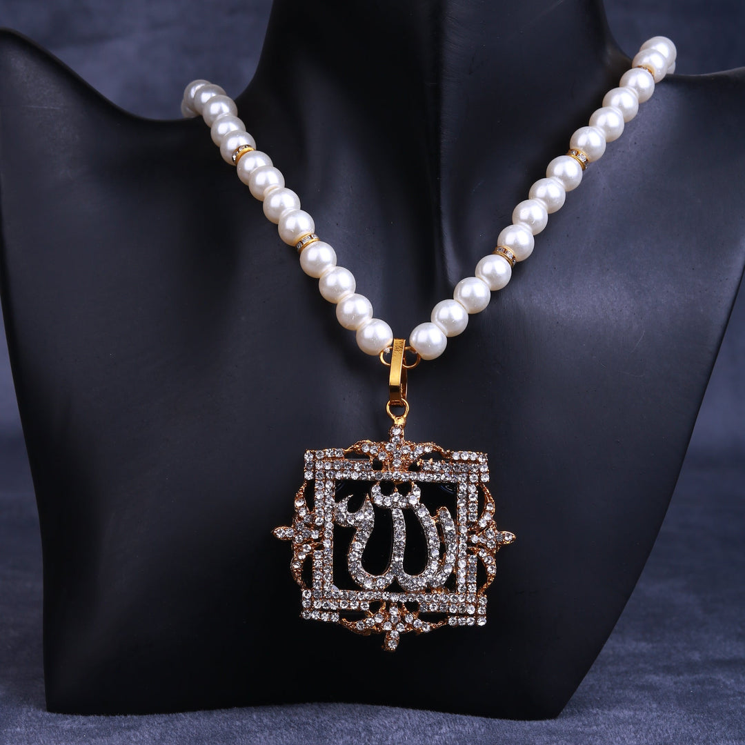Calligraphy Pendant 074