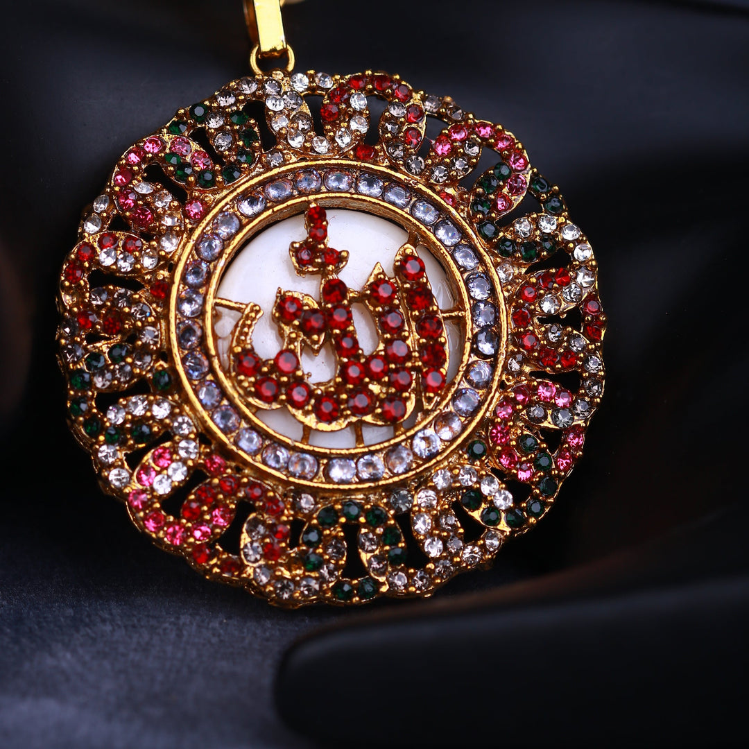 Calligraphy Pendant 075