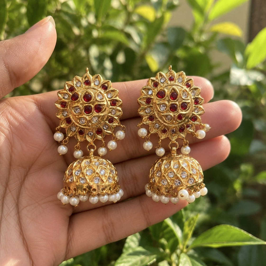 Aabroo Laak Kundan Earrings