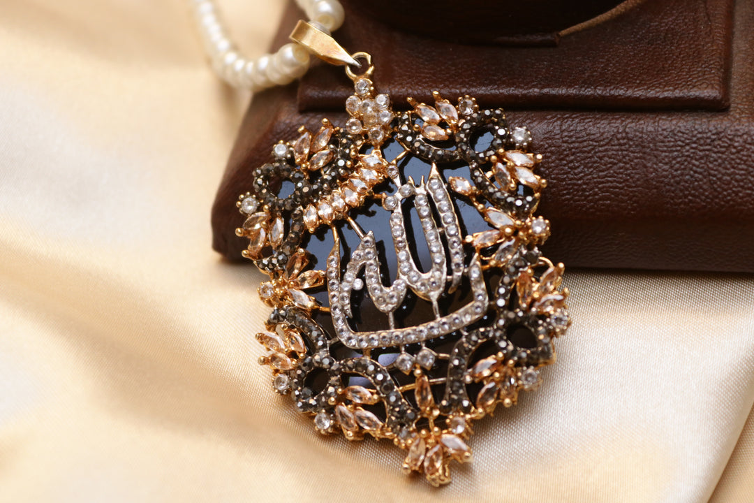 Calligraphy Pendant - 001