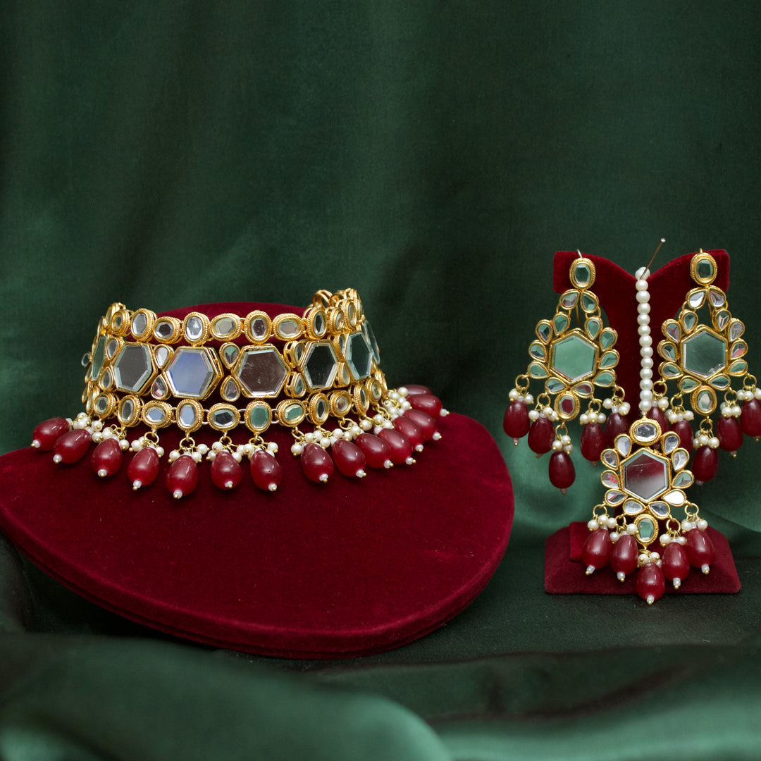 Neeti Kundan Set
