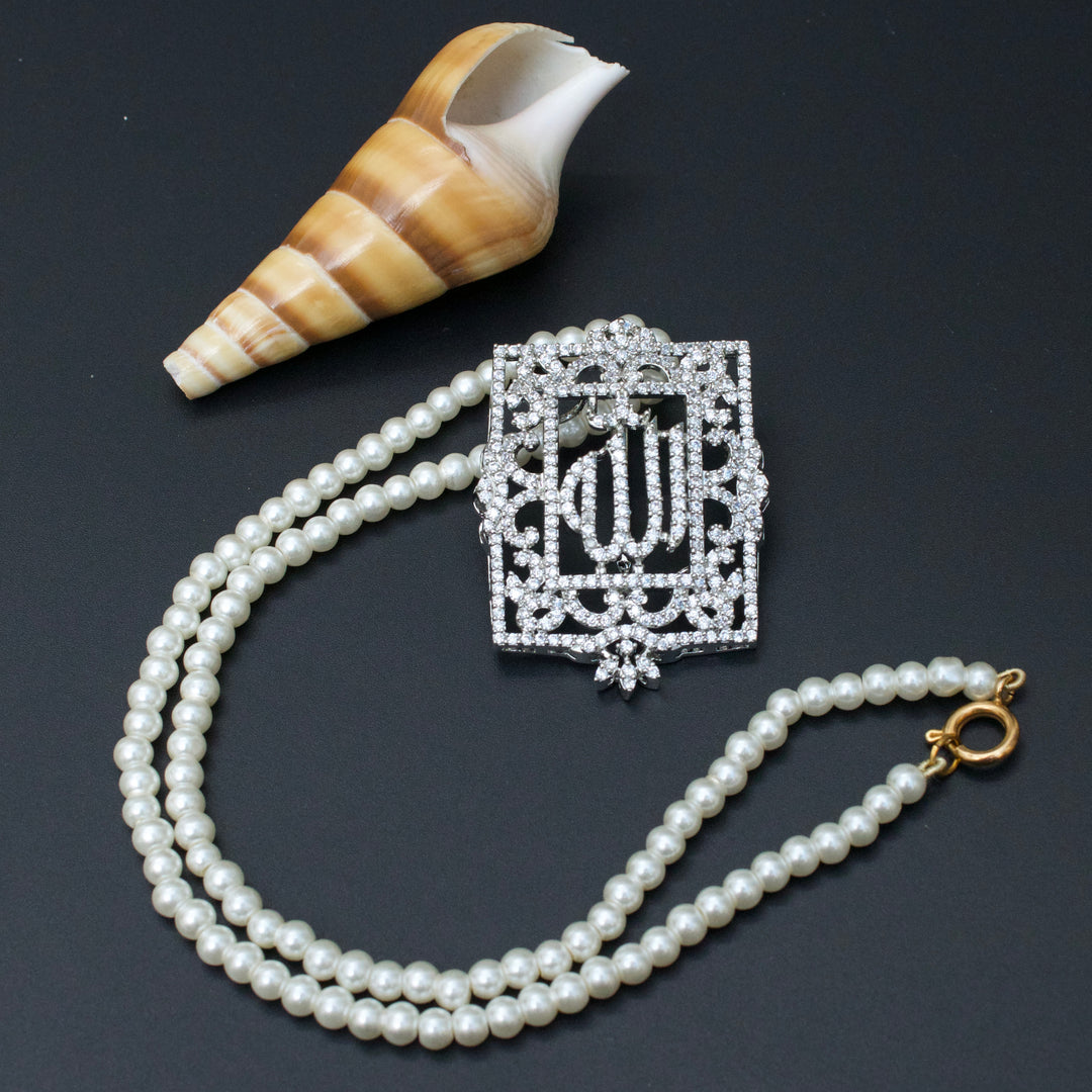 Calligraphy Pendant 013