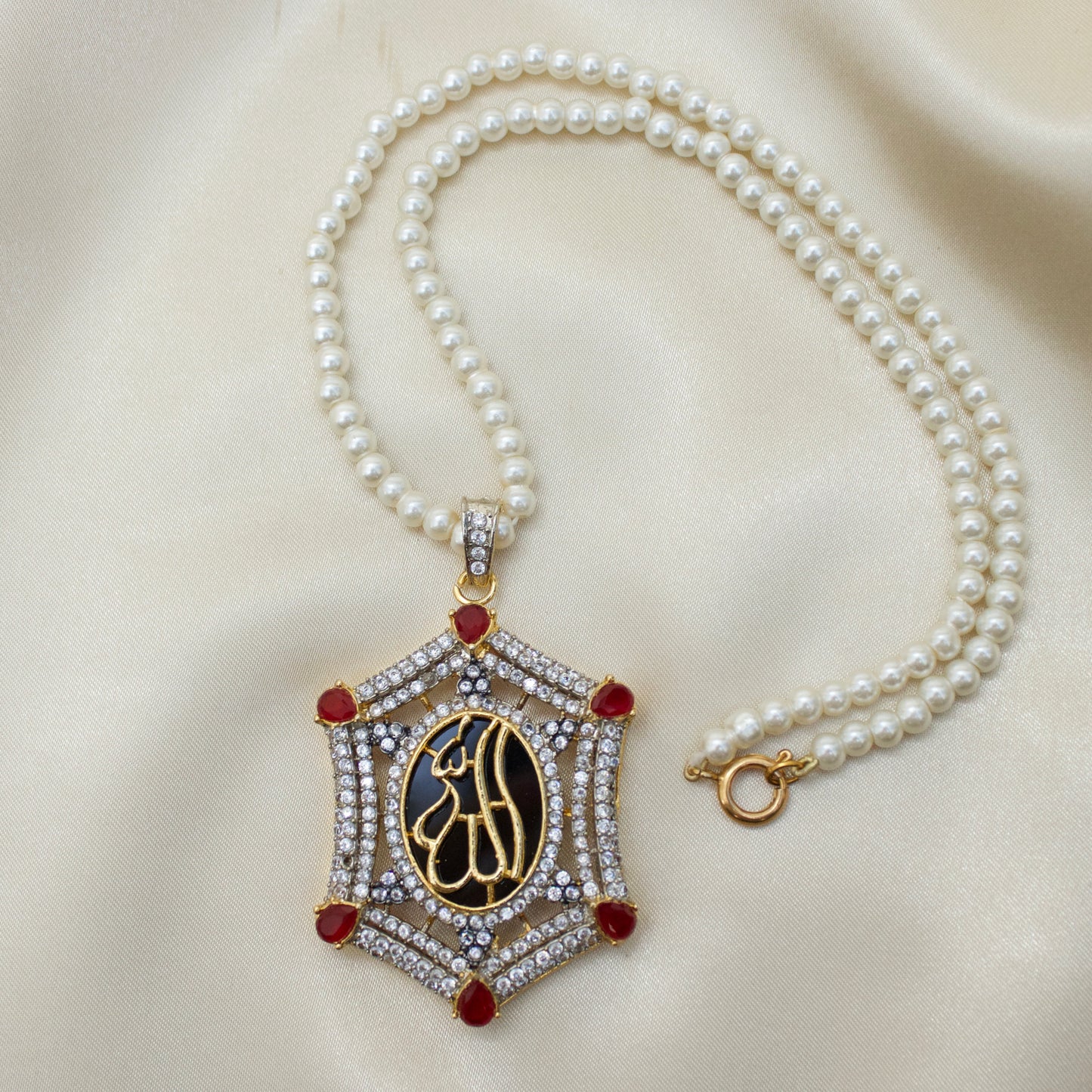 Calligraphy Pendant 015