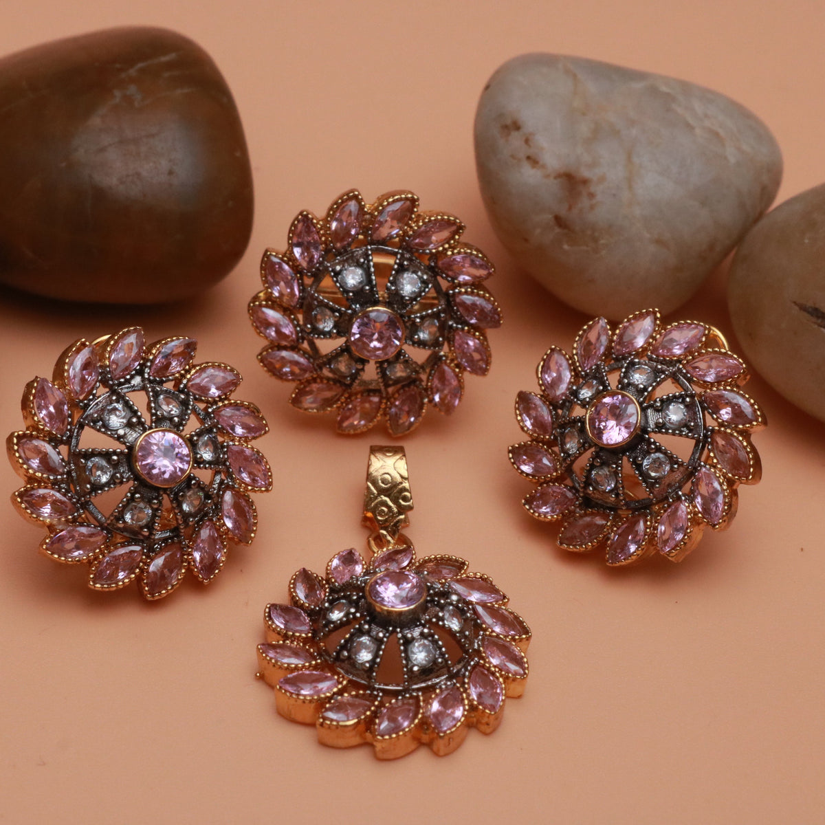Bagh E Fiza Locket Set