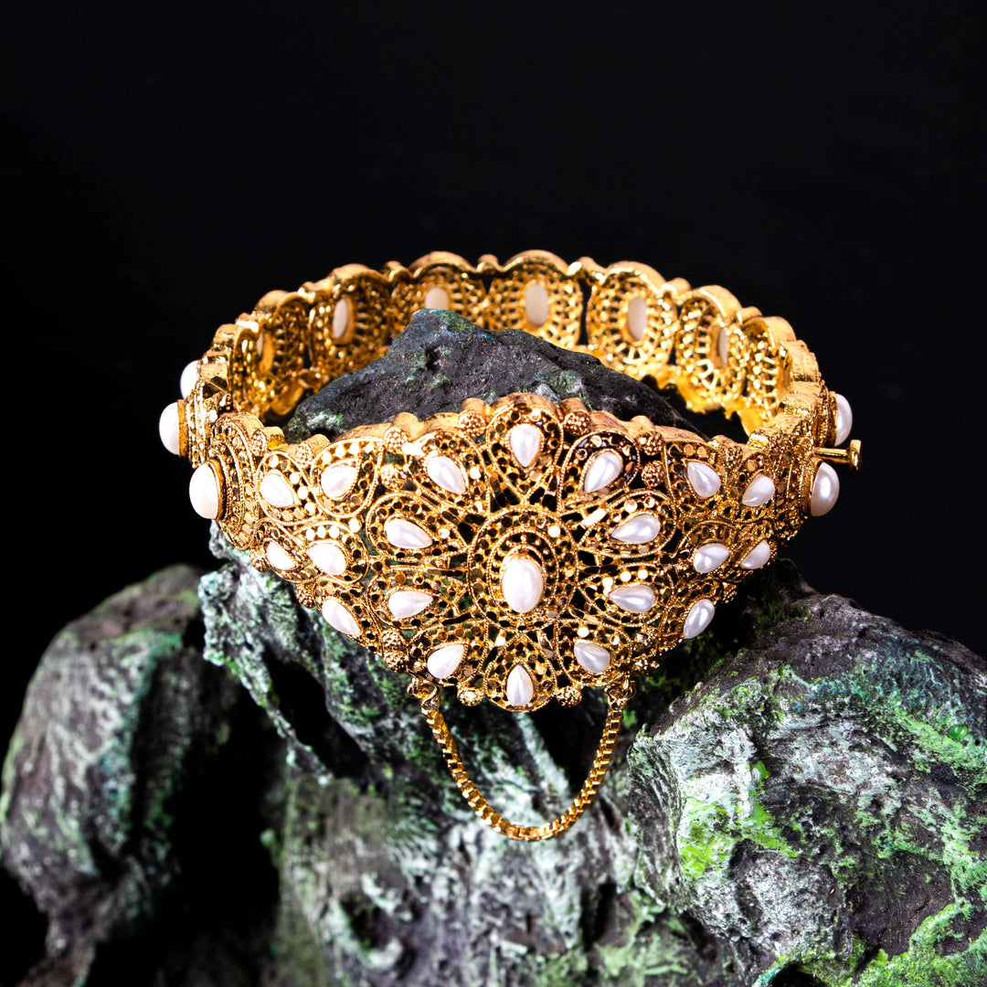 Elegance Pearl Bangle