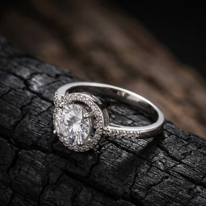 PLATINUM ROUND DIAMOND RING