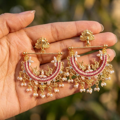 HALF CUT PEACOCK EARRINGS 02