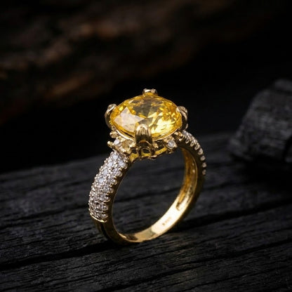 Cubic Zircons Ring With Gold Polish