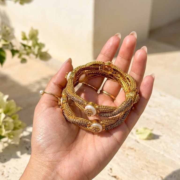 The "Gilded Splendor" Heritage Solitaire Bangle