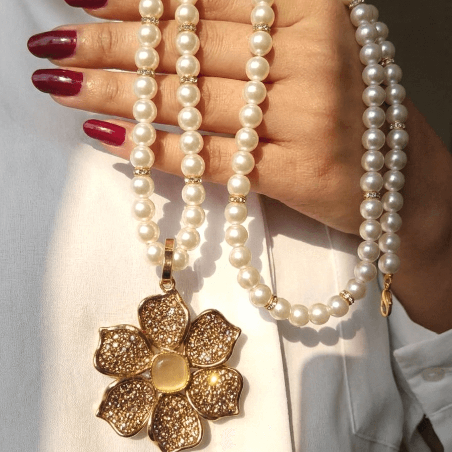 The Royal Fleur Pearl Set