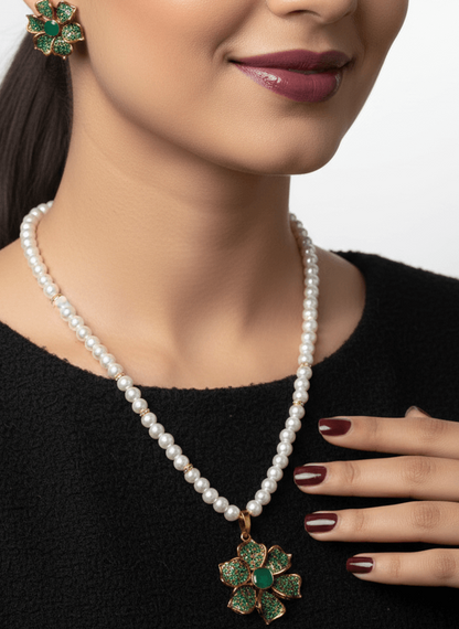 The Royal Fleur Pearl Set