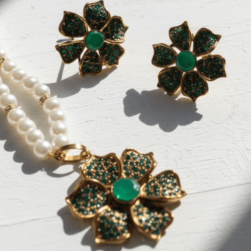 The Royal Fleur Pearl Set