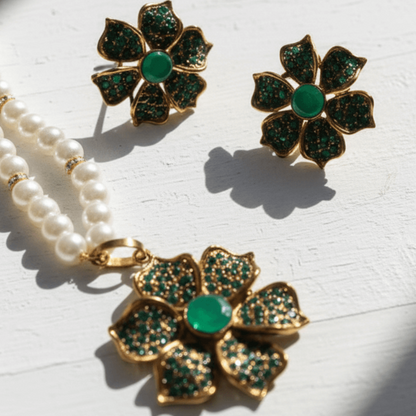 The Royal Fleur Pearl Set